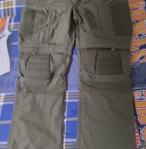 продам брюки тактические одевал один раз большие размер 54 