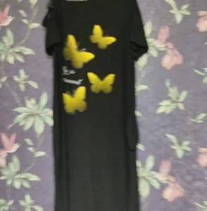 продам платье одевала один раз 