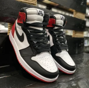 Nike Air Jordan 1 High OG Black Toe