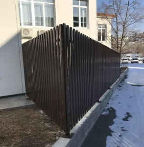 Забор с калиткой под ключ во Владивостоке